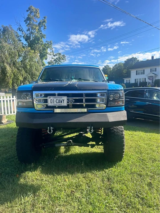 1996 Ford Bronco 5th Gen - Image 2 of 15