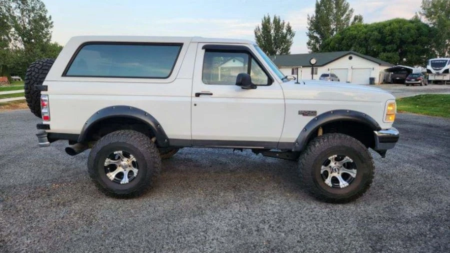 1996 Ford Bronco 5th Gen - Image 2 of 16