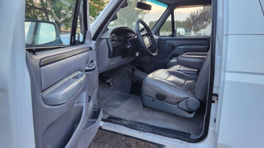 1996 Ford Bronco 5th Gen - Image 4 of 16