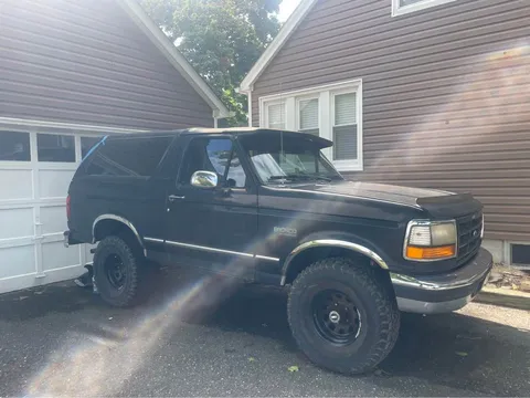 1996 Ford Bronco XLT Sport Utility 2D