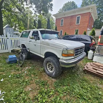 1996 Ford Bronco Sport Utility 2D