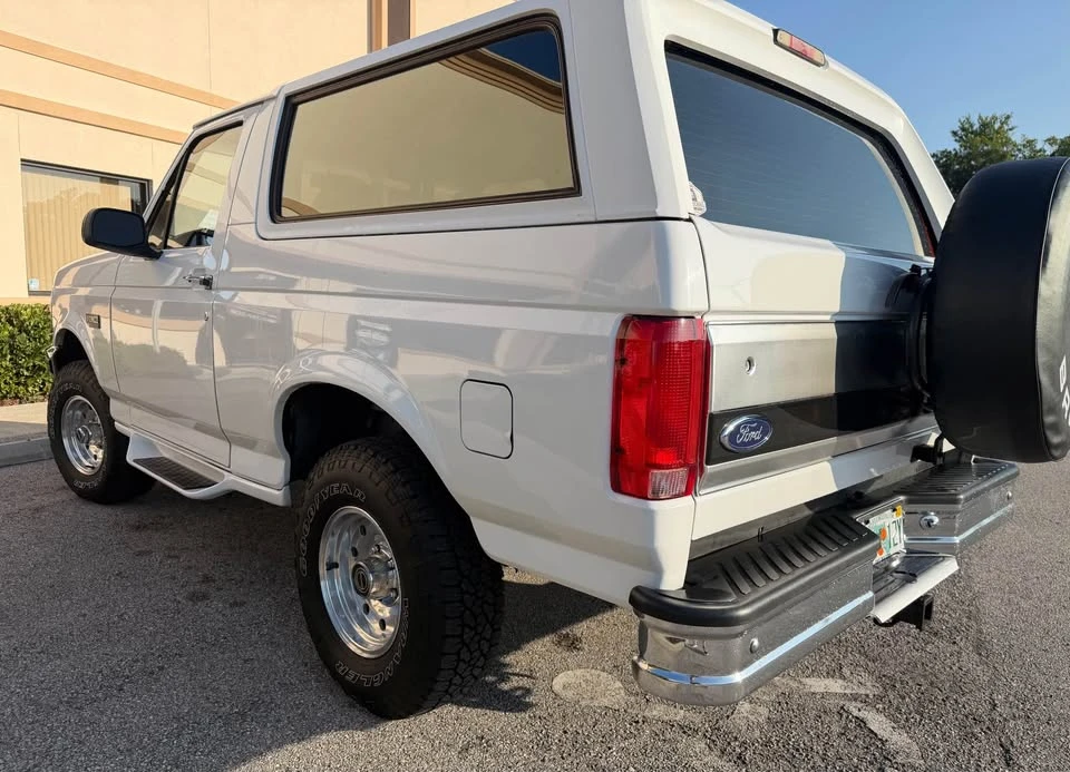 1996 Ford Bronco 5th Gen - Image 3 of 17
