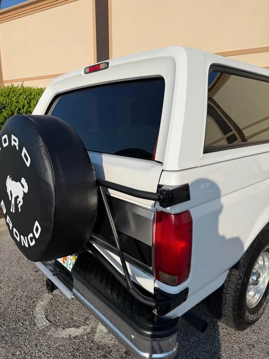 1996 Ford Bronco 5th Gen - Image 15 of 17