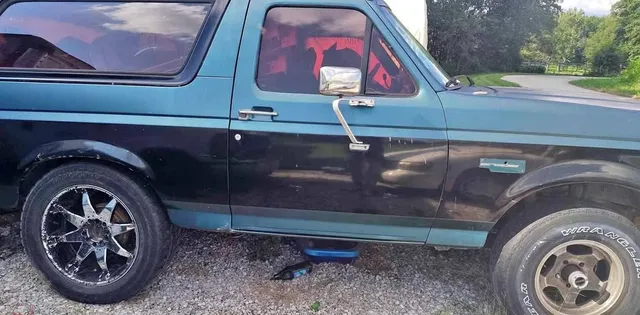 1996 Ford Bronco Sport Utility 2D