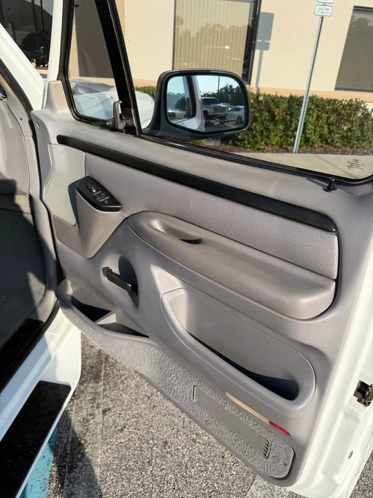 1996 Ford Bronco 5th Gen - Image 6 of 17