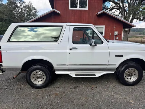 1996 Ford Bronco Sport Utility 2D