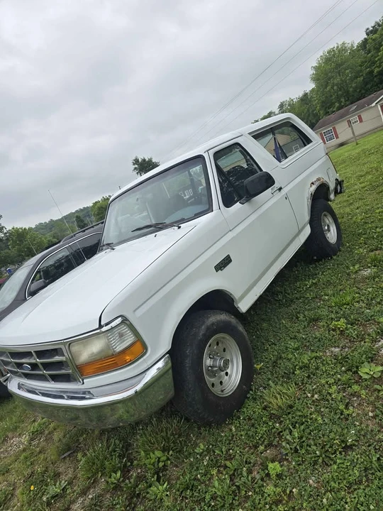 1996 Ford Bronco 5th Gen - Image 2 of 4