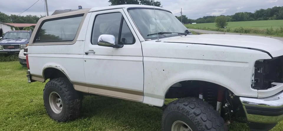 1996 Ford Bronco 5th Gen - Image 3 of 4