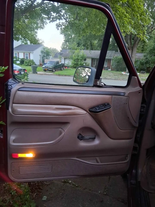 1996 Ford Bronco 5th Gen - Image 5 of 14