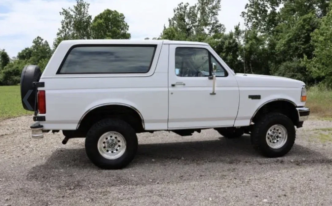 1996 Ford Bronco 5th Gen - Image 5 of 14