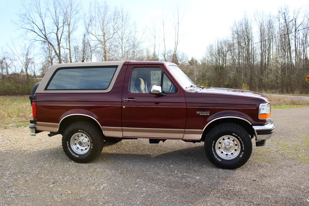 1996 Ford Bronco 5th Gen - Image 4 of 16