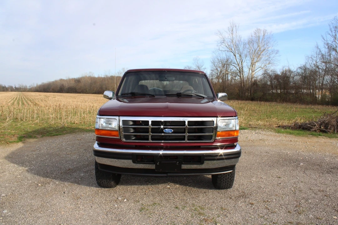 1996 Ford Bronco 5th Gen - Image 2 of 16