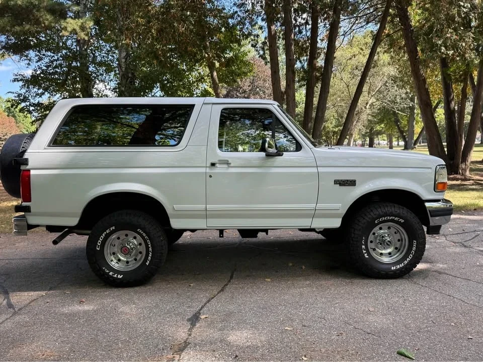 1996 Ford Bronco 5th Gen - Image 3 of 20