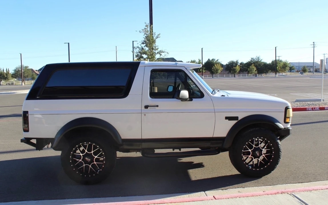 1996 Ford Bronco 5th Gen - Image 5 of 18
