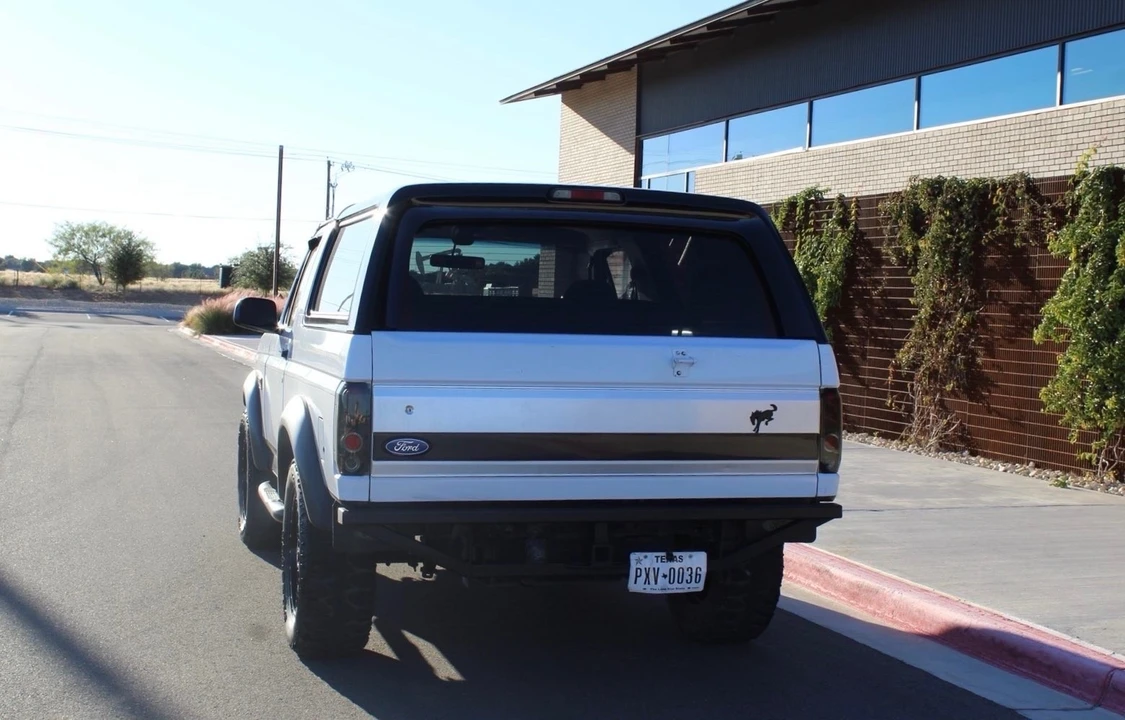 1996 Ford Bronco 5th Gen - Image 3 of 18