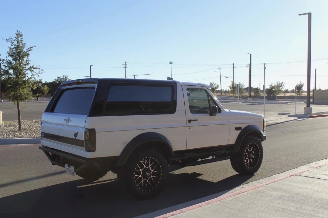 1996 Ford Bronco 5th Gen - Image 4 of 18