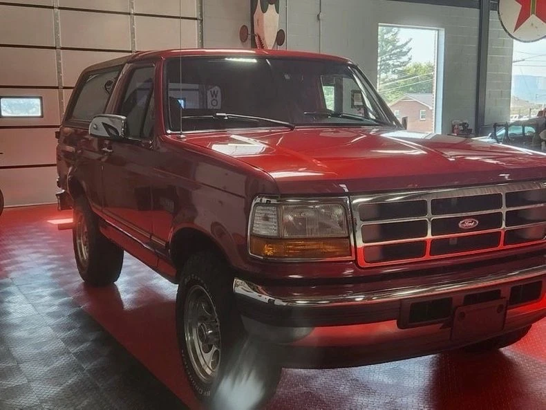 1996 Ford Bronco 5th Gen - Image 2 of 16