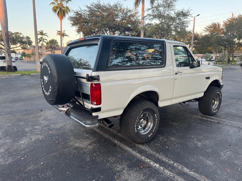 1996 Ford Bronco 5th Gen - Image 11 of 21
