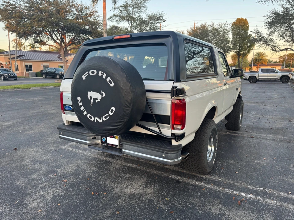 1996 Ford Bronco 5th Gen - Image 13 of 21