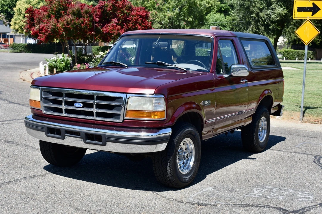 1996 Ford Bronco 5th Gen - Image 2 of 21