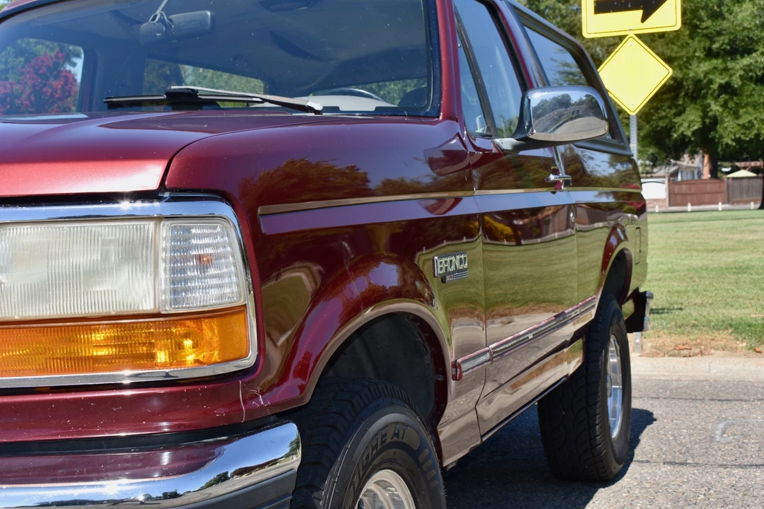 1996 Ford Bronco 5th Gen - Image 8 of 21