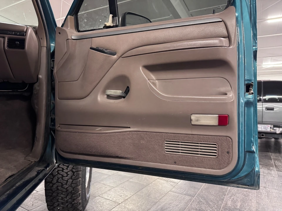 1996 Ford Bronco 5th Gen - Image 18 of 21