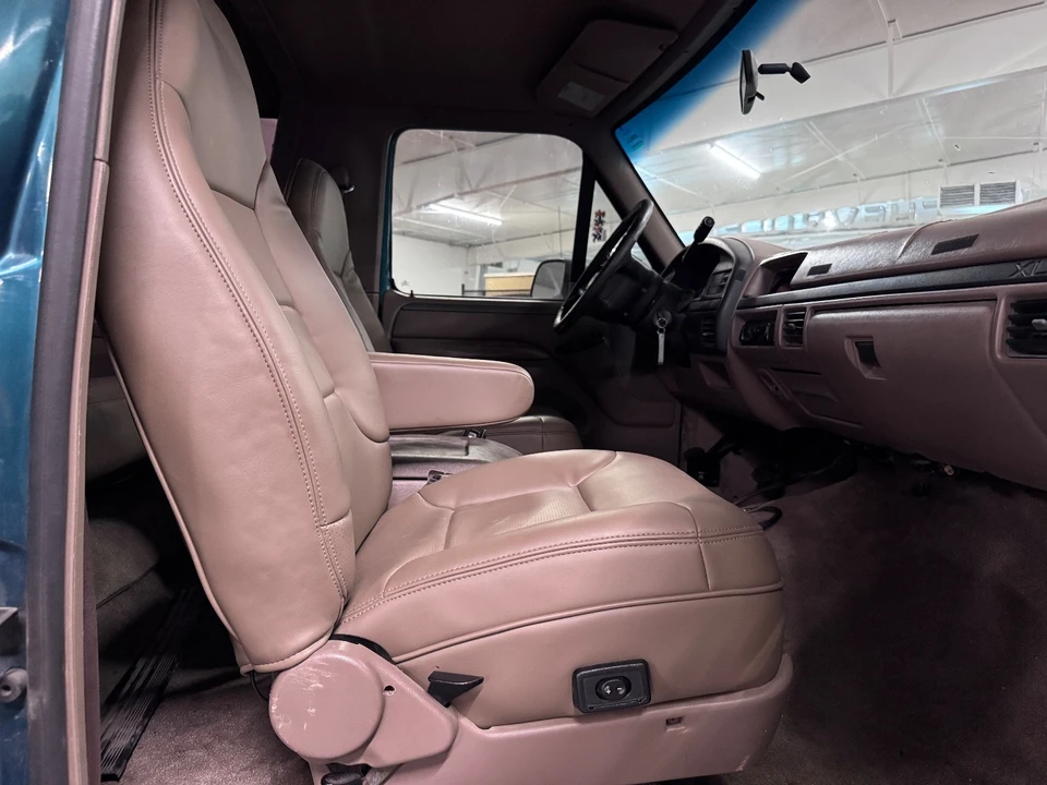 1996 Ford Bronco 5th Gen - Image 16 of 21