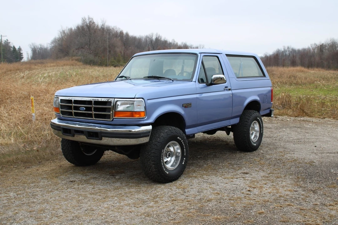 1996 Ford Bronco 5th Gen - Image 2 of 19