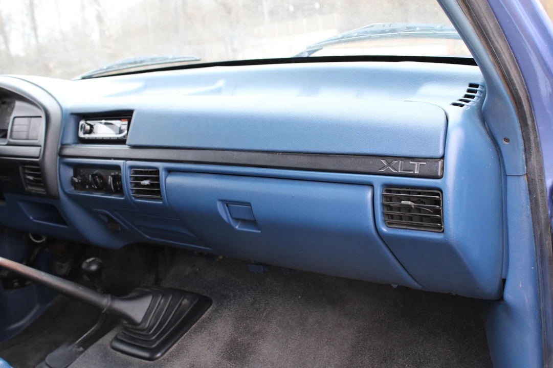 1996 Ford Bronco 5th Gen - Image 17 of 19