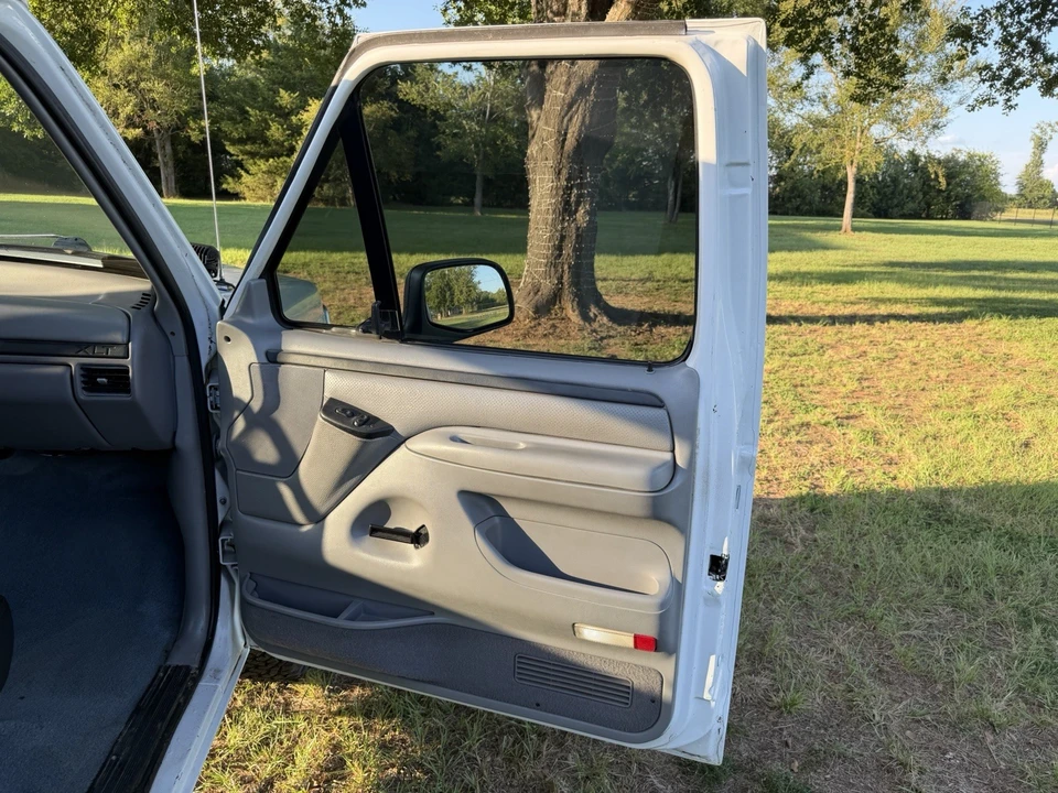 1996 Ford Bronco 5th Gen - Image 5 of 22