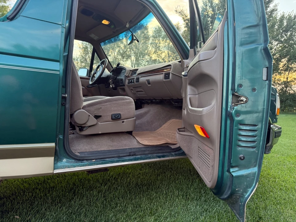 1996 Ford Bronco 5th Gen - Image 12 of 21