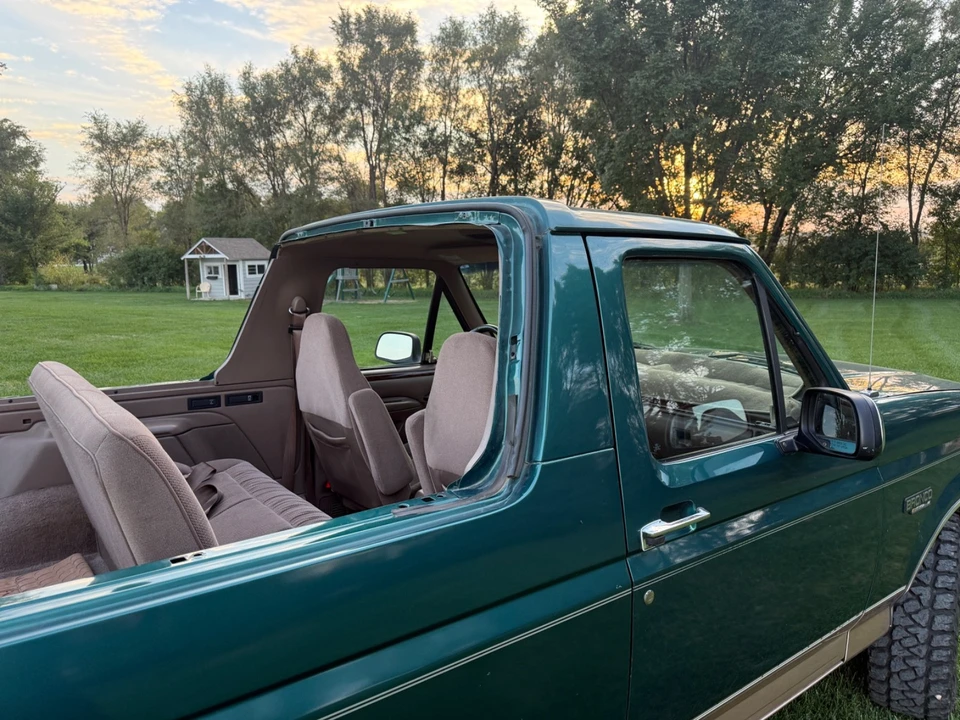 1996 Ford Bronco 5th Gen - Image 14 of 21