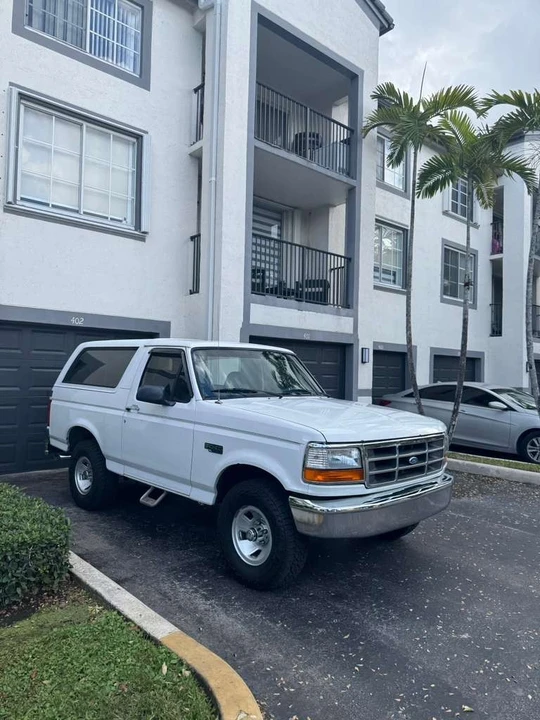 1996 Ford Bronco 5th Gen - Image 2 of 27