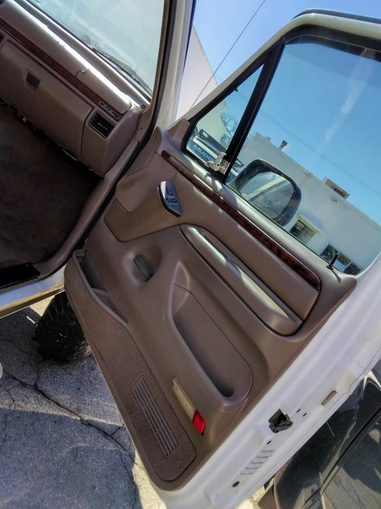1996 Ford Bronco 5th Gen - Image 8 of 13