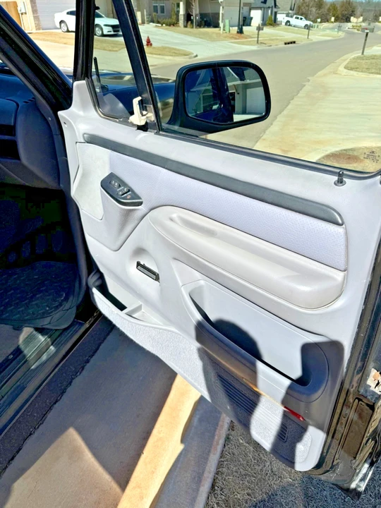 1996 Ford Bronco 5th Gen - Image 15 of 22