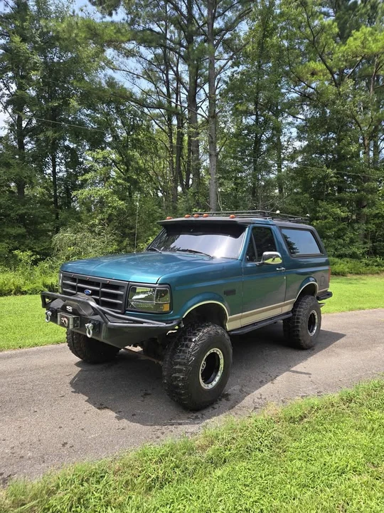 1996 Ford Bronco 5th Gen - Image 2 of 9