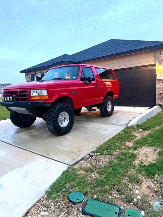 1996 Ford Bronco 5th Gen - Image 2 of 15