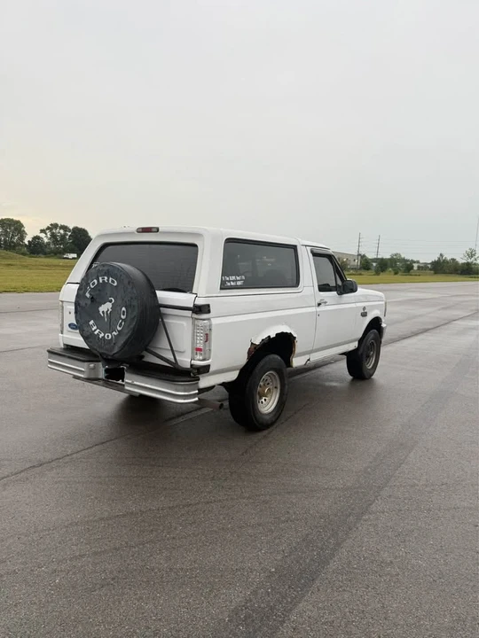 1996 Ford Bronco 5th Gen - Image 3 of 9