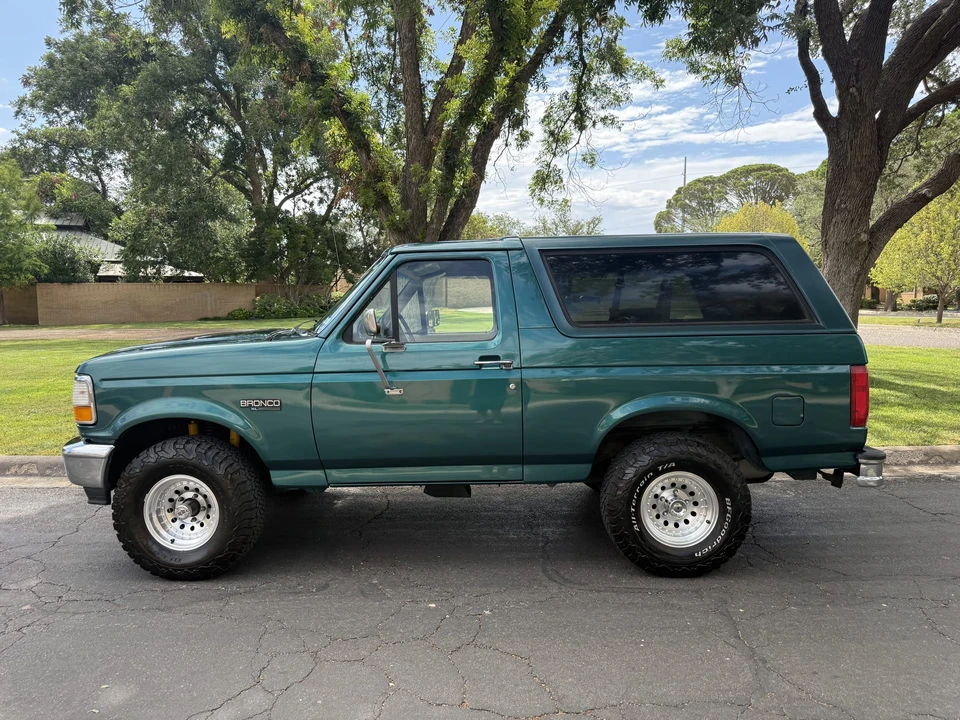 1996 Ford Bronco 5th Gen - Image 3 of 31