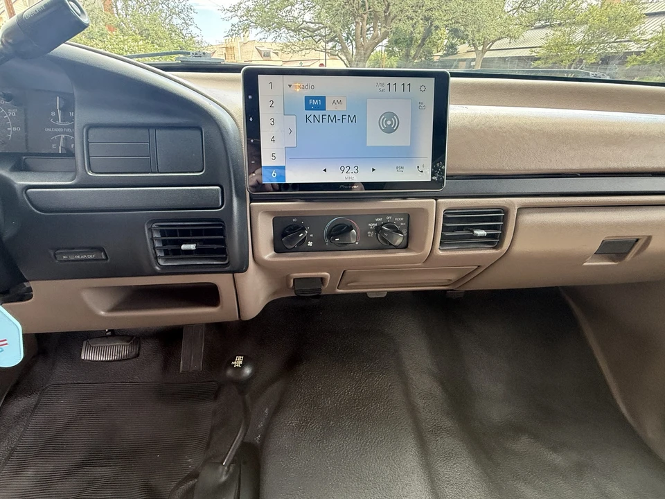 1996 Ford Bronco 5th Gen - Image 25 of 31