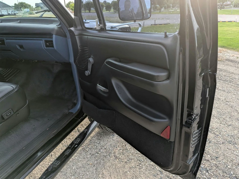 1996 Ford Bronco 5th Gen - Image 29 of 31
