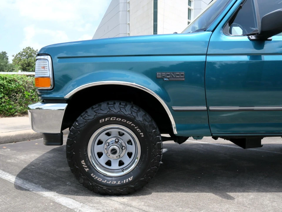 1996 Ford Bronco 5th Gen - Image 13 of 21