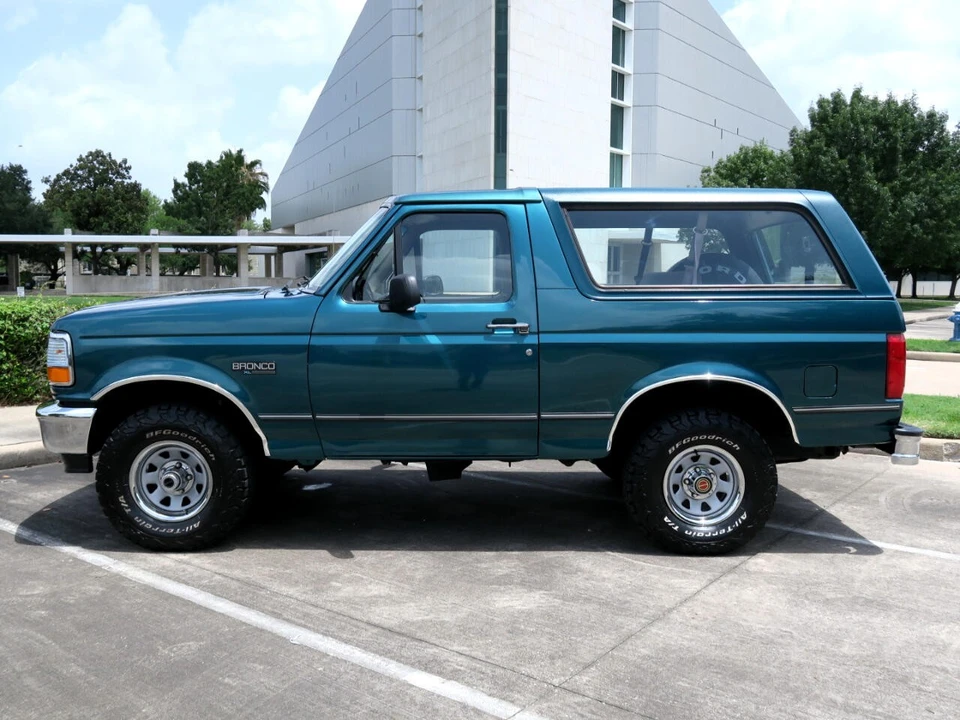 1996 Ford Bronco 5th Gen - Image 5 of 21