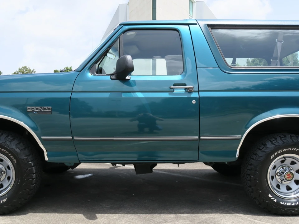 1996 Ford Bronco 5th Gen - Image 12 of 21