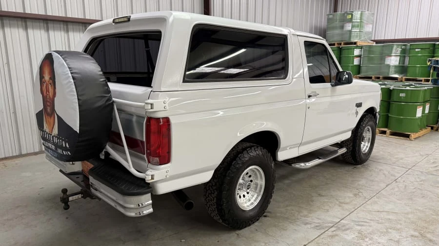 1996 Ford Bronco 5th Gen - Image 2 of 31