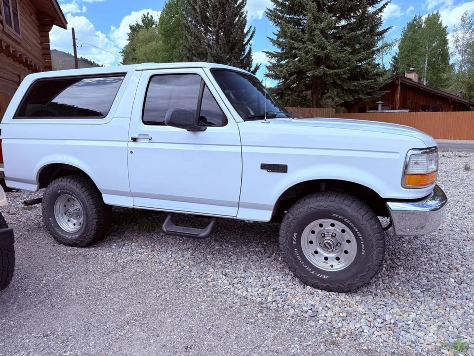 1996 Ford Bronco 5th Gen - Image 2 of 11