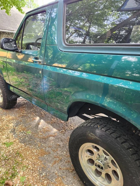 1996 Ford Bronco - Image 5 of 24