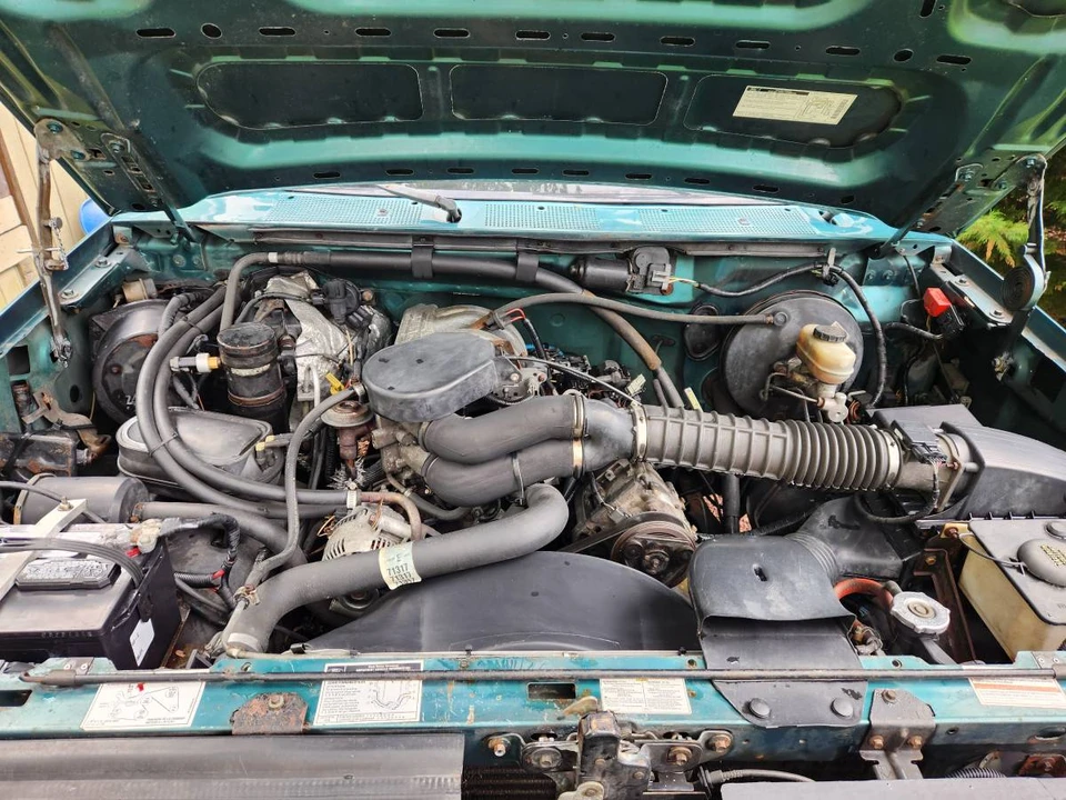 1996 Ford Bronco - Image 9 of 24