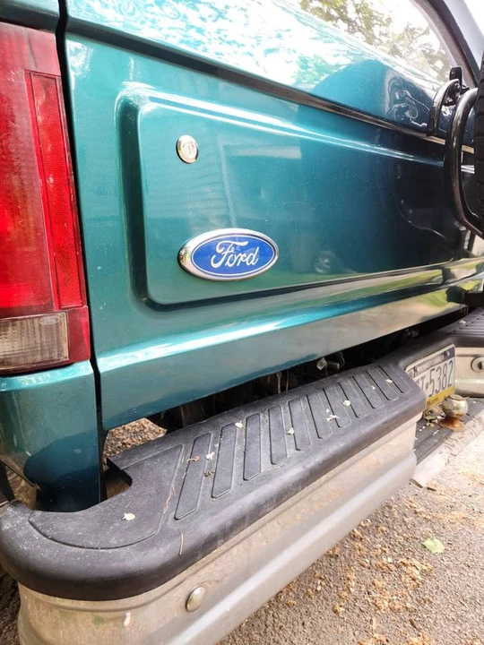 1996 Ford Bronco - Image 13 of 24