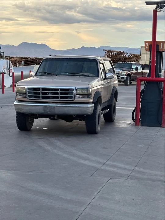 1996 Ford Bronco 5th Gen - Image 3 of 9